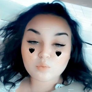 Meet your Posher, Alexia